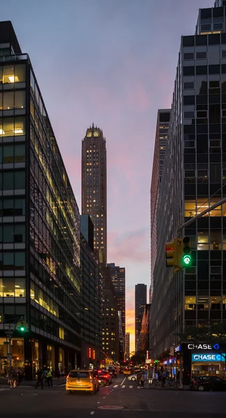Calles de Manhattan por la noche —  Fotos de Stock