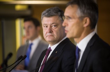 NATO Genel Sekreteri Jens Stoltenberg ve Ukrayna Cumhurbaşkanı