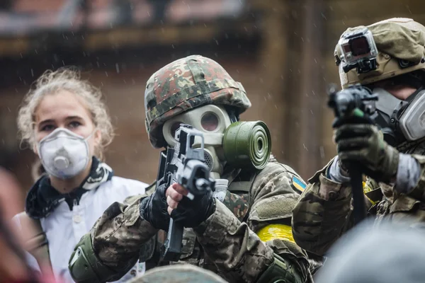 Парад зомби на улицах Киева — стоковое фото