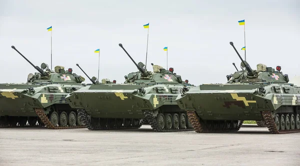 Zbraně a vojenské vybavení ozbrojených sil Ukrajiny — Stock fotografie