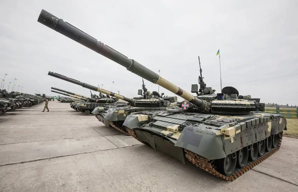Armas y equipo militar de las fuerzas armadas de Ucrania —  Fotos de Stock