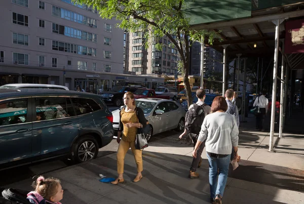 Nueva York y los neoyorquinos. Manhattan escena de la calle —  Fotos de Stock