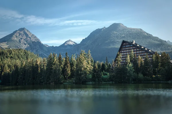 Mountain lake in High Tatra — Stock Photo, Image