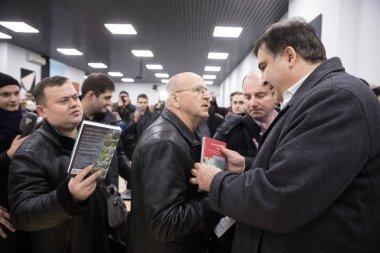 Mikhail Saakaşvili basın brifing üzerinde