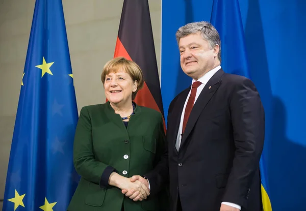 Angela Merkel e Petro Poroshenko — Fotografia de Stock