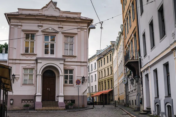 Architektur der alten Riga am frühen Morgen — Stockfoto