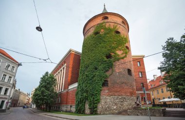 Sabahın erken saatlerinde old Riga mimarisi