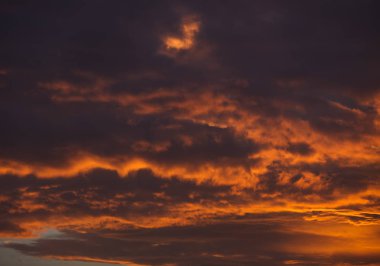 Dramatik gün batımı gökyüzü