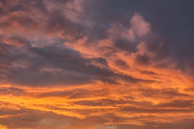 Dramatik gün batımı gökyüzü