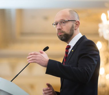 Arseniy Yatsenyuk sırasında 10 Kiev güvenlik forumu 