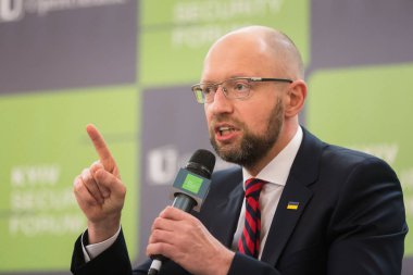 Arseniy Yatsenyuk sırasında 10 Kiev güvenlik forumu 