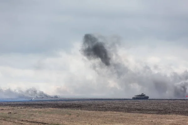 Бронетанкові підрозділи на бойовому чергуванні . — стокове фото