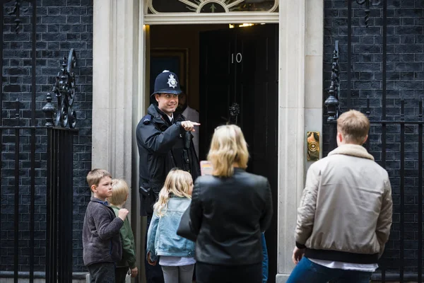 Митрополит поліцейський на чергуванні в Лондоні — стокове фото