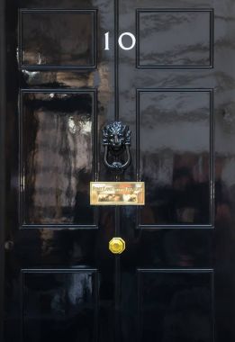 Giriş kapısı 10 Downing Street Londra