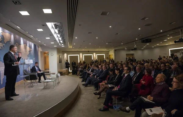 Prezydent Ukrainy Petro Poroszenko w Chatham House, Wielka Brytania — Zdjęcie stockowe