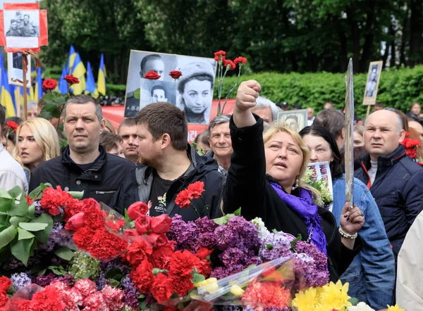 A marcha do Regimento Imortal em Kiev — Fotografia de Stock