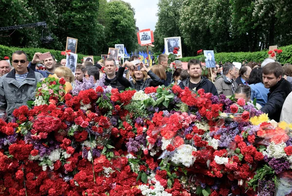 A marcha do Regimento Imortal em Kiev — Fotografia de Stock