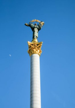 Kiev merkezinde bağımsızlık Anıtı