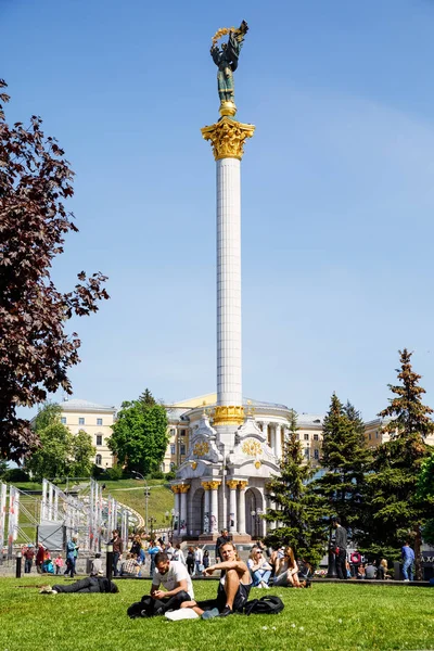 Independence monument in Kiev downtown — Stock Photo, Image