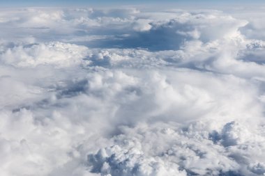 Bulutlu güzel gökyüzü