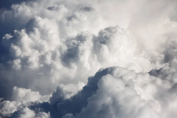Красивое небо с облаками — стоковое фото