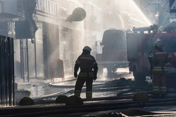 Fire in a three-story house in Kiev — Stock Photo, Image