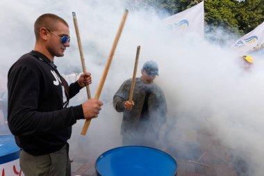 Toplantı qarşı mübarizə Kiev