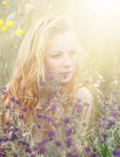 Artistic portrait of freckled woman on natural background — Stock Photo, Image