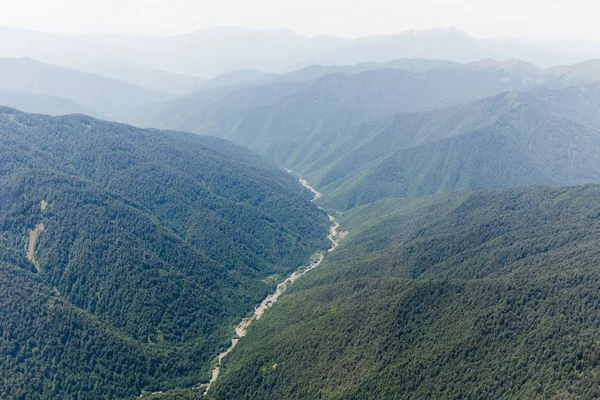 Yaz aylarında Kafkas Dağları