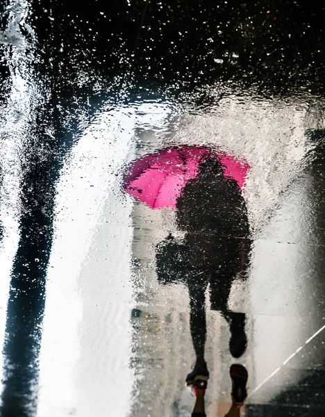 Rain and reflections in New York City — Stock Photo, Image