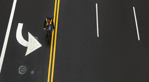 Road markings on asphalt on the street of Manhattan — Stock Photo, Image