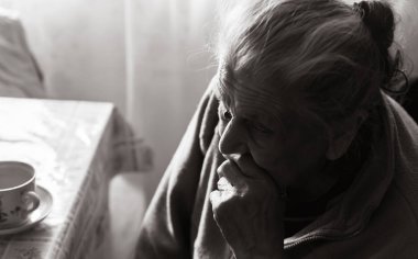 çok eski yorgun kadın