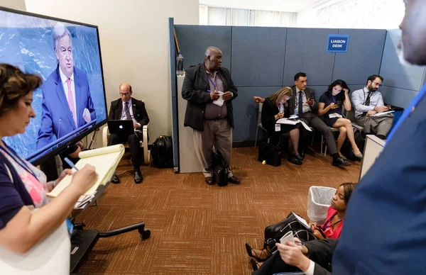 Gazeteciler sırasında BM Genel Kurulu çalışmaları