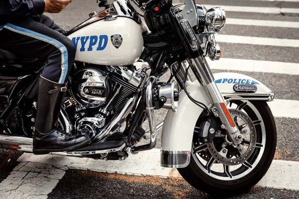 Policejní důstojníci na motocykly — Stock fotografie