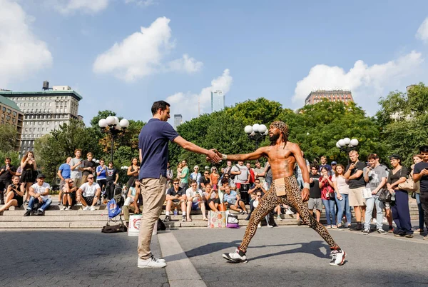 マンハッタンのユニオン ・ スクエアのストリート ダンサー — ストック写真