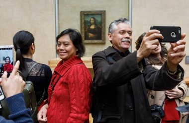 Leonardo Da Vinci'nin Mona Lisa adlı Louvre Museumn
