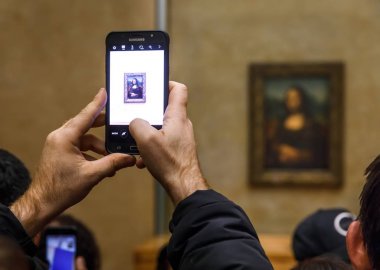 Leonardo Da Vinci'nin Mona Lisa adlı Louvre Museumn