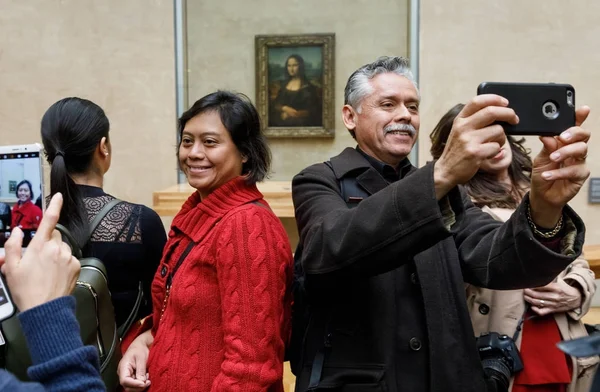 La Joconde de Léonard de Vinci au Musée du Louvre — Photo