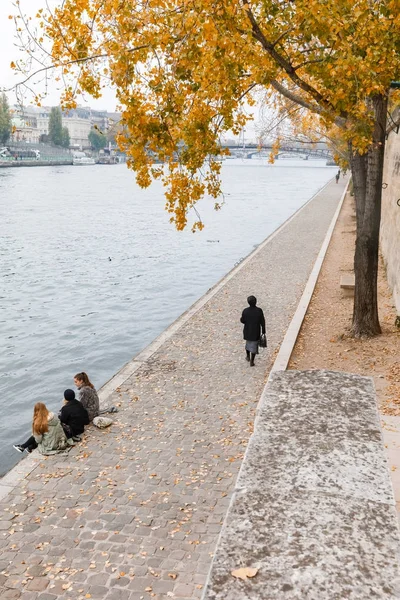 Paris'te Seine setin — Stok fotoğraf