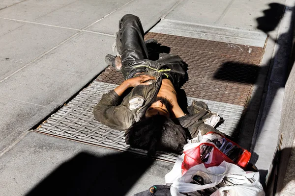 Un senzatetto a New York — Foto Stock