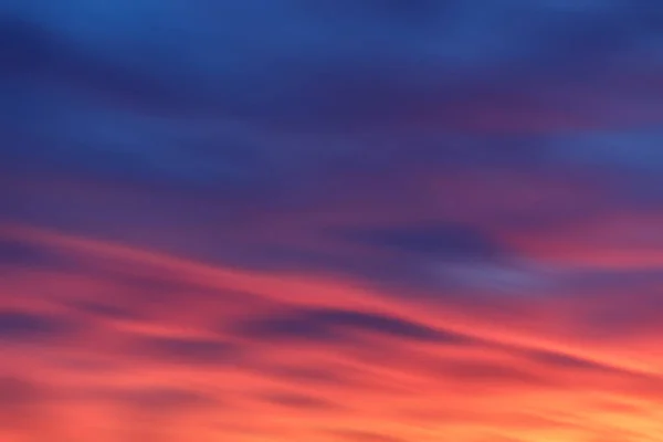 Dramático atardecer y amanecer cielo —  Fotos de Stock