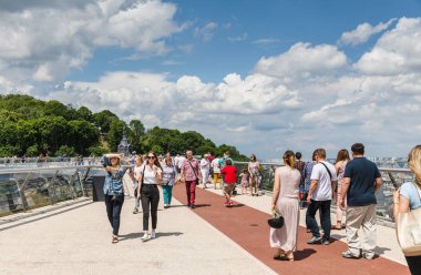 Ukrayna, Kyiv 'deki yaya-bisiklet köprüsü