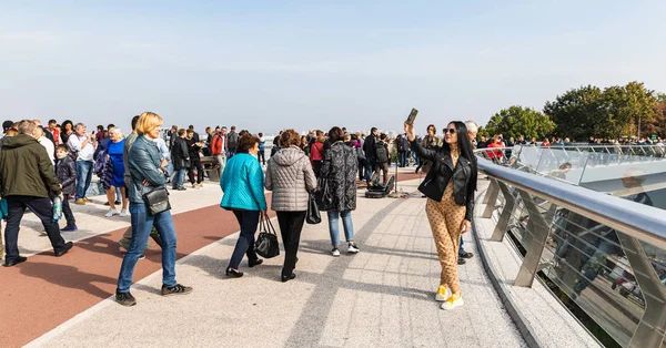 Ponte pedonal-bicicleta em Kiev, Ucrânia — Fotografia de Stock