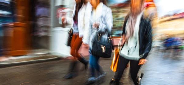 Abstract street scene in motion blur. — ストック写真