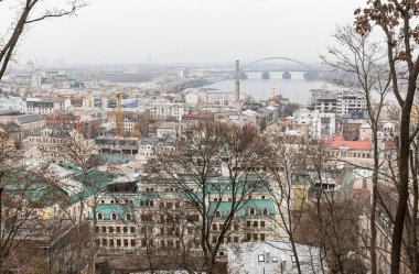 Kyiv 'in Podol ilçesinin şehir manzarası