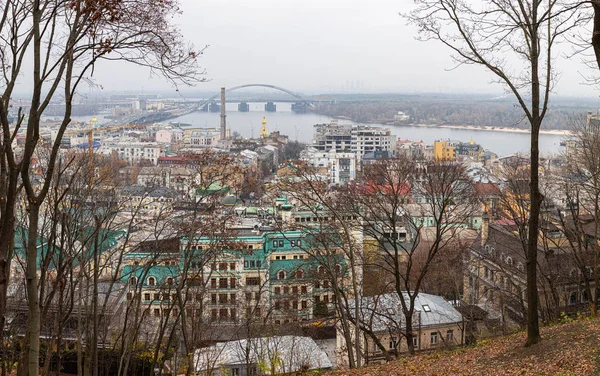Paisaje urbano del distrito de Podol en Kiev — Foto de Stock