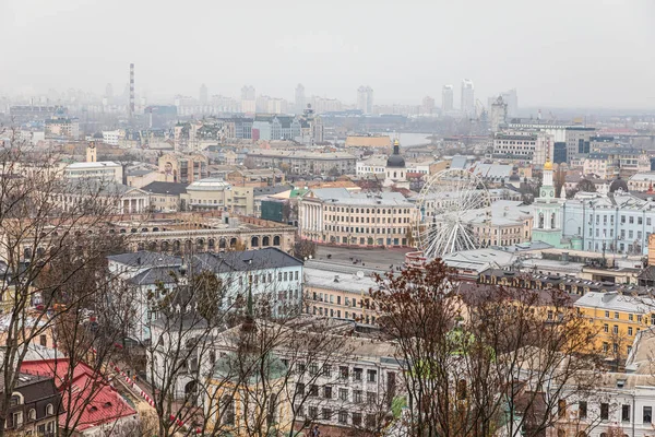 Stadsbilden i distriktet Podol i Kiev — Stockfoto