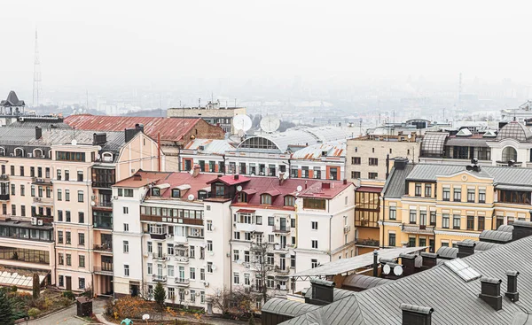 Yaşlı Kyiv 'in çatıları — Stok fotoğraf