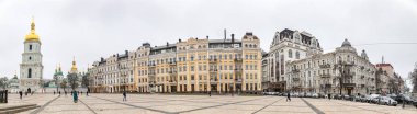 Kyiv şehir merkezindeki Sofievskaya Meydanı.