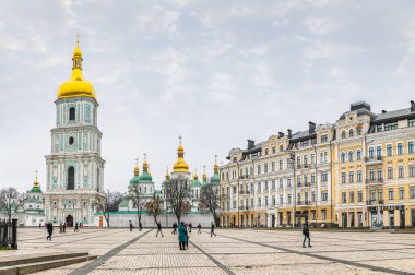 Kyiv şehir merkezindeki Sofievskaya Meydanı.